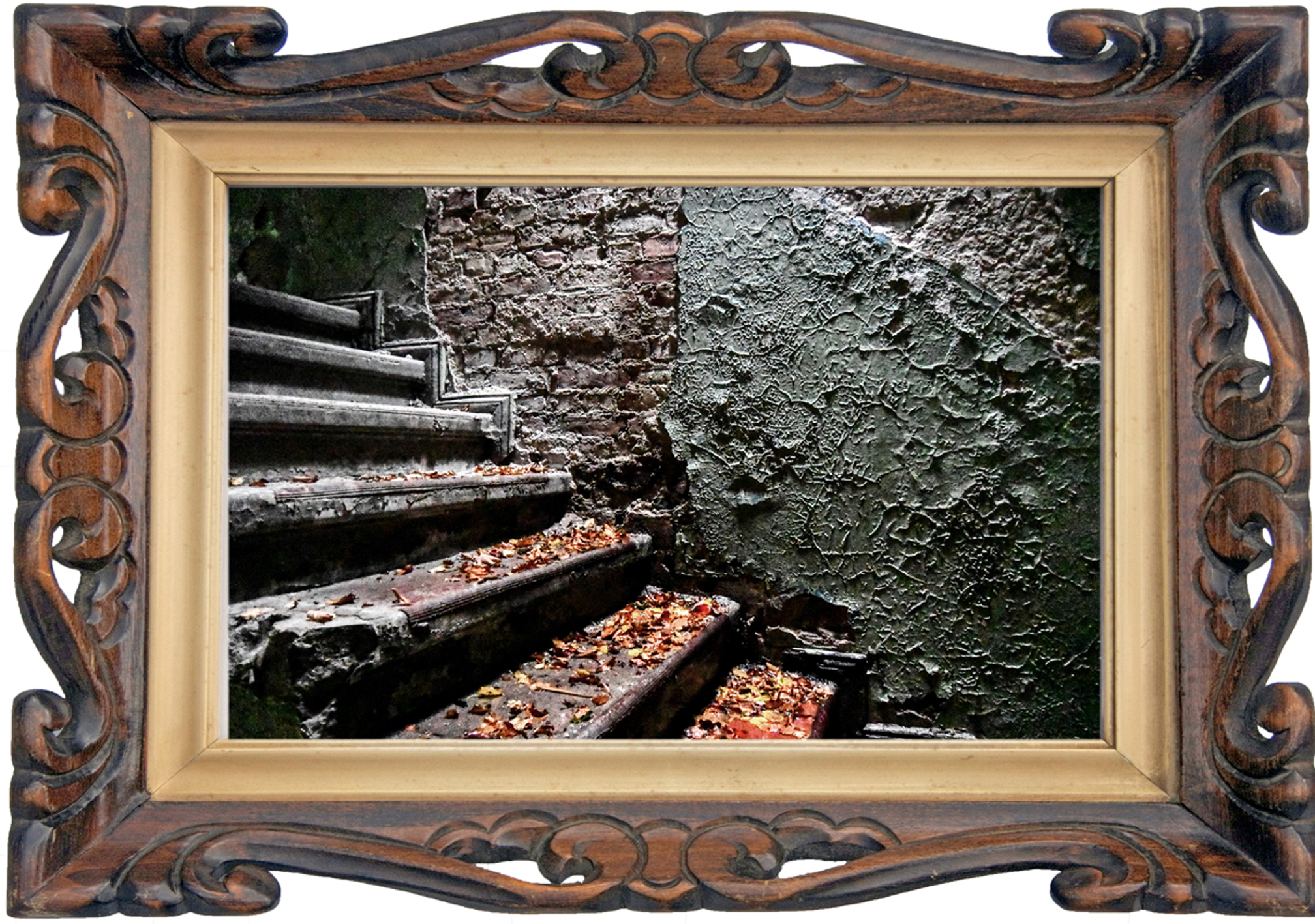 Interieur van een vervallen sanatorium met zichtbare architectonische details en tekenen van verval.