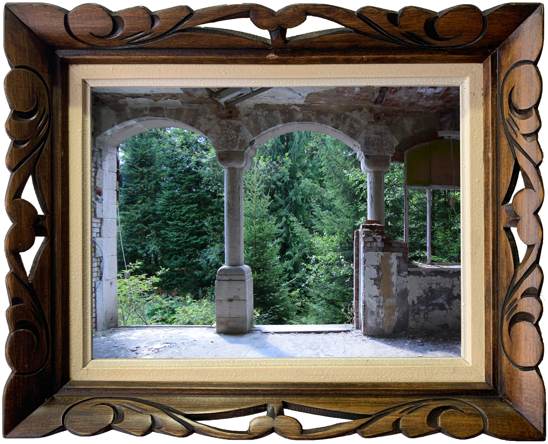 Verlaten Jugendstil TBC-kliniek met vervallen architectuur, leegstaand sinds 1991.